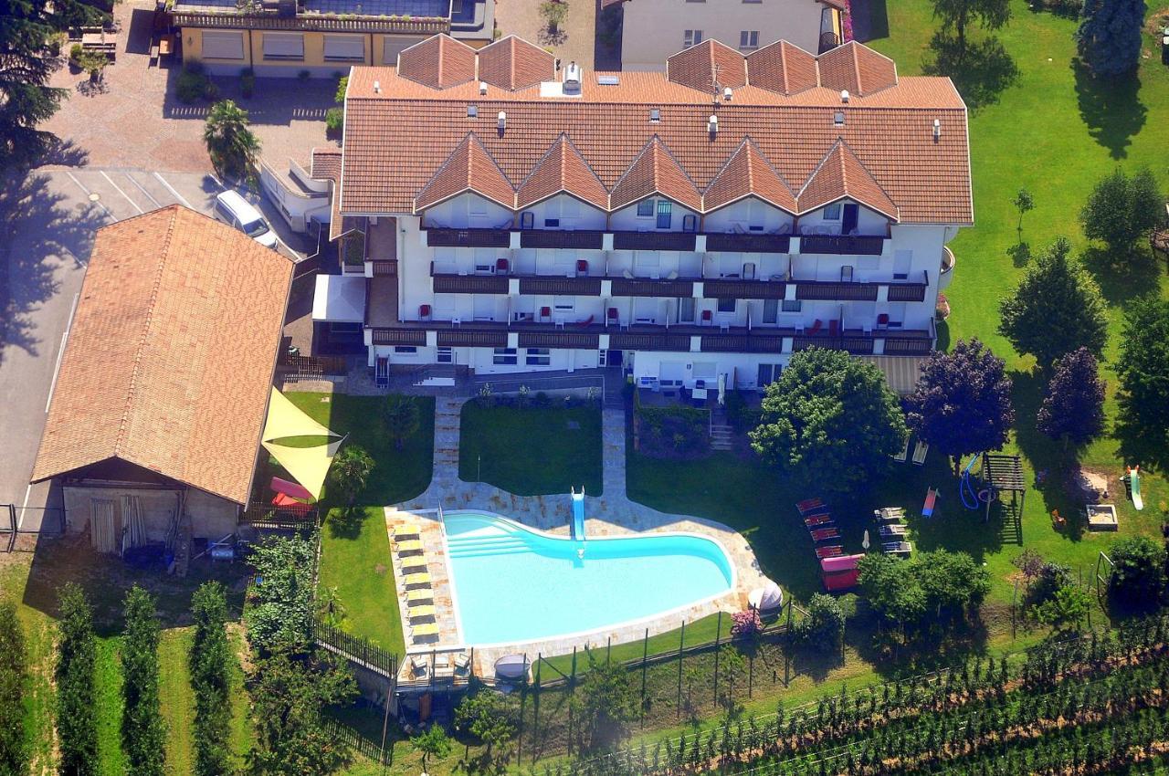 לאיבס Hotel Garni Gruener Baum מראה חיצוני תמונה