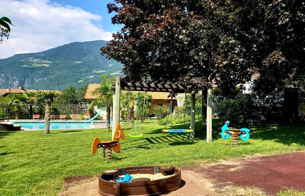 לאיבס Hotel Garni Gruener Baum מראה חיצוני תמונה