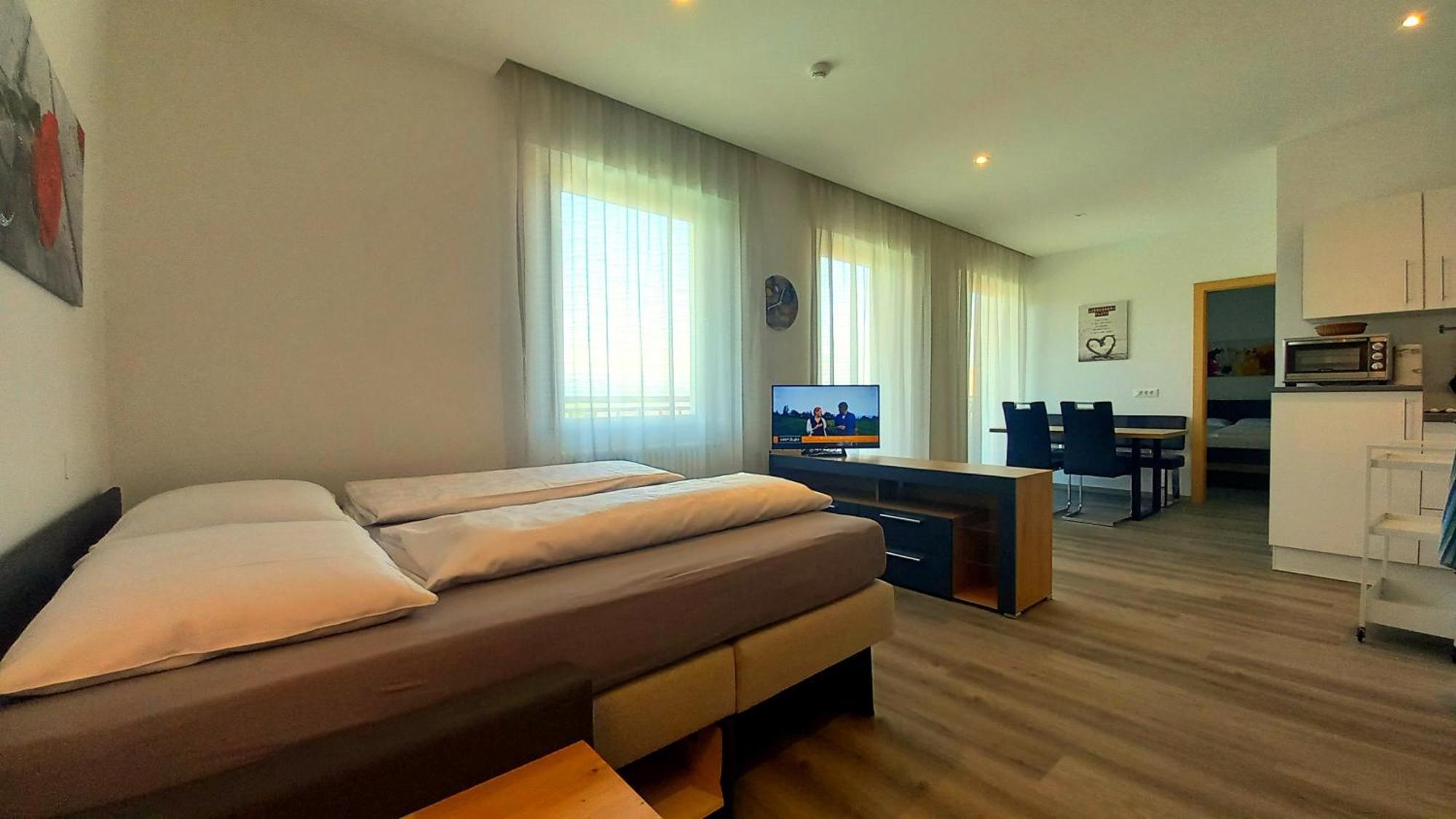 לאיבס Hotel Garni Gruener Baum מראה חיצוני תמונה