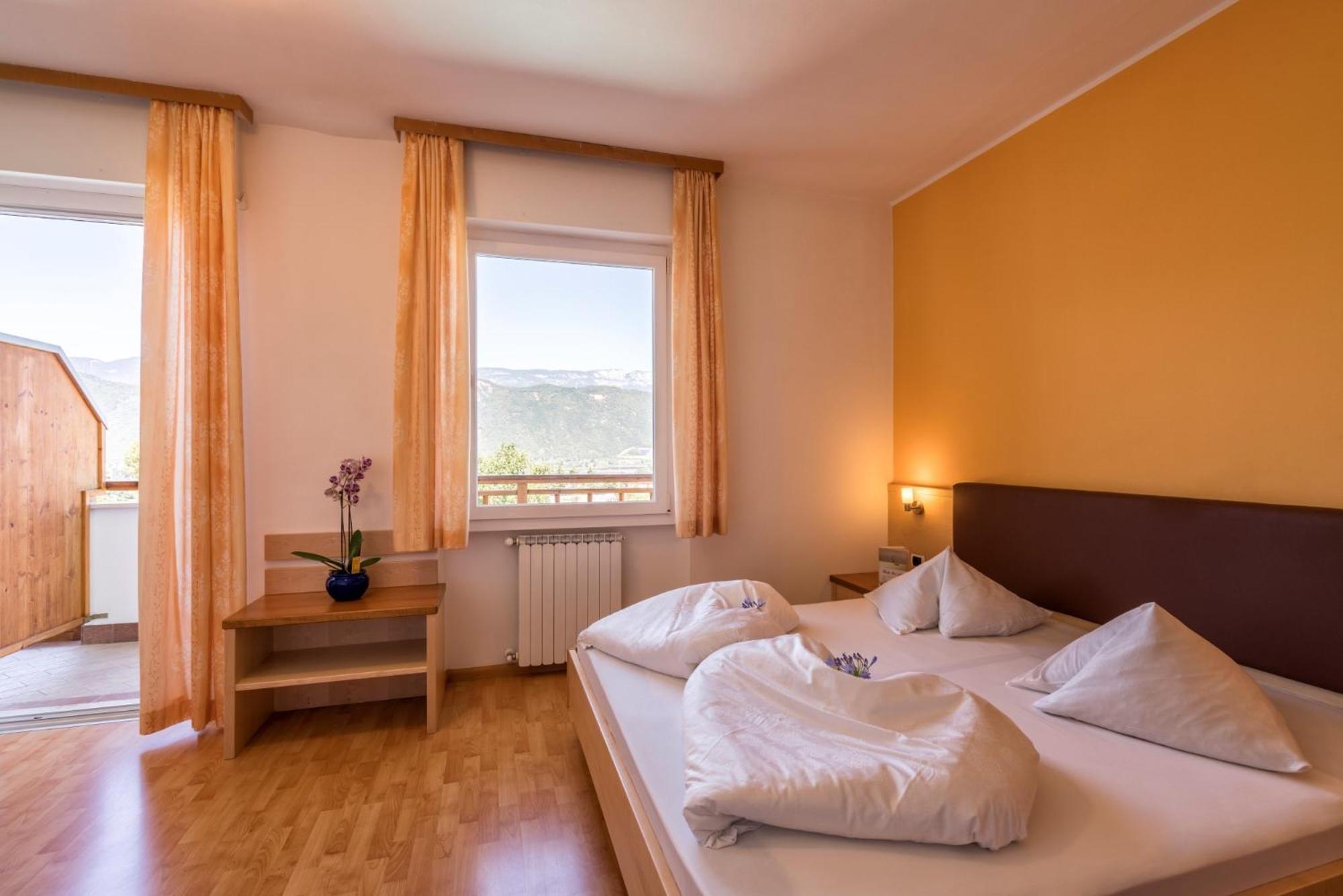 לאיבס Hotel Garni Gruener Baum מראה חיצוני תמונה