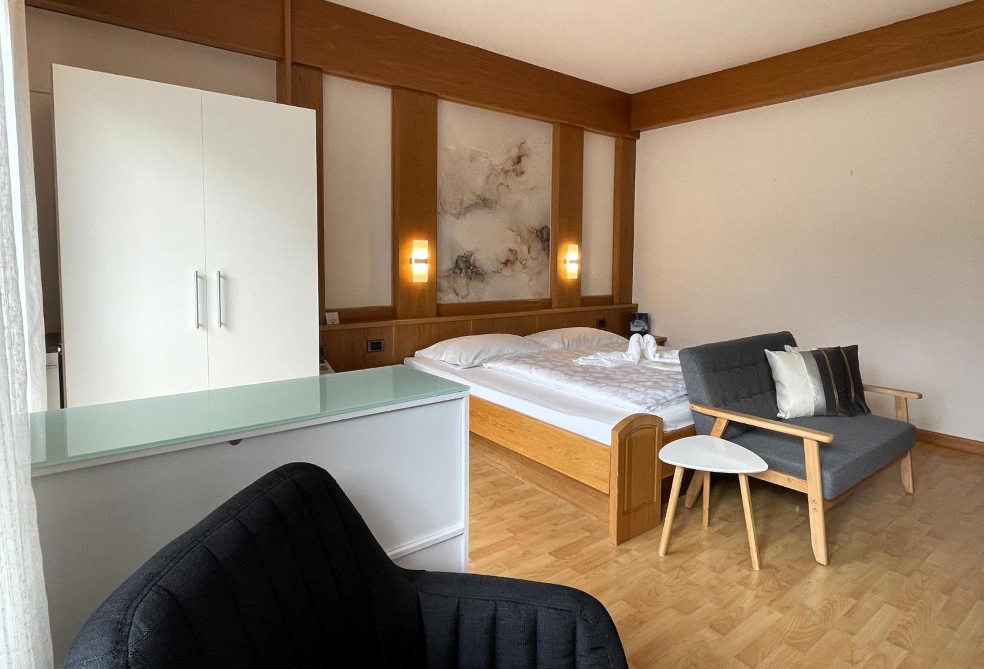 לאיבס Hotel Garni Gruener Baum חדר תמונה