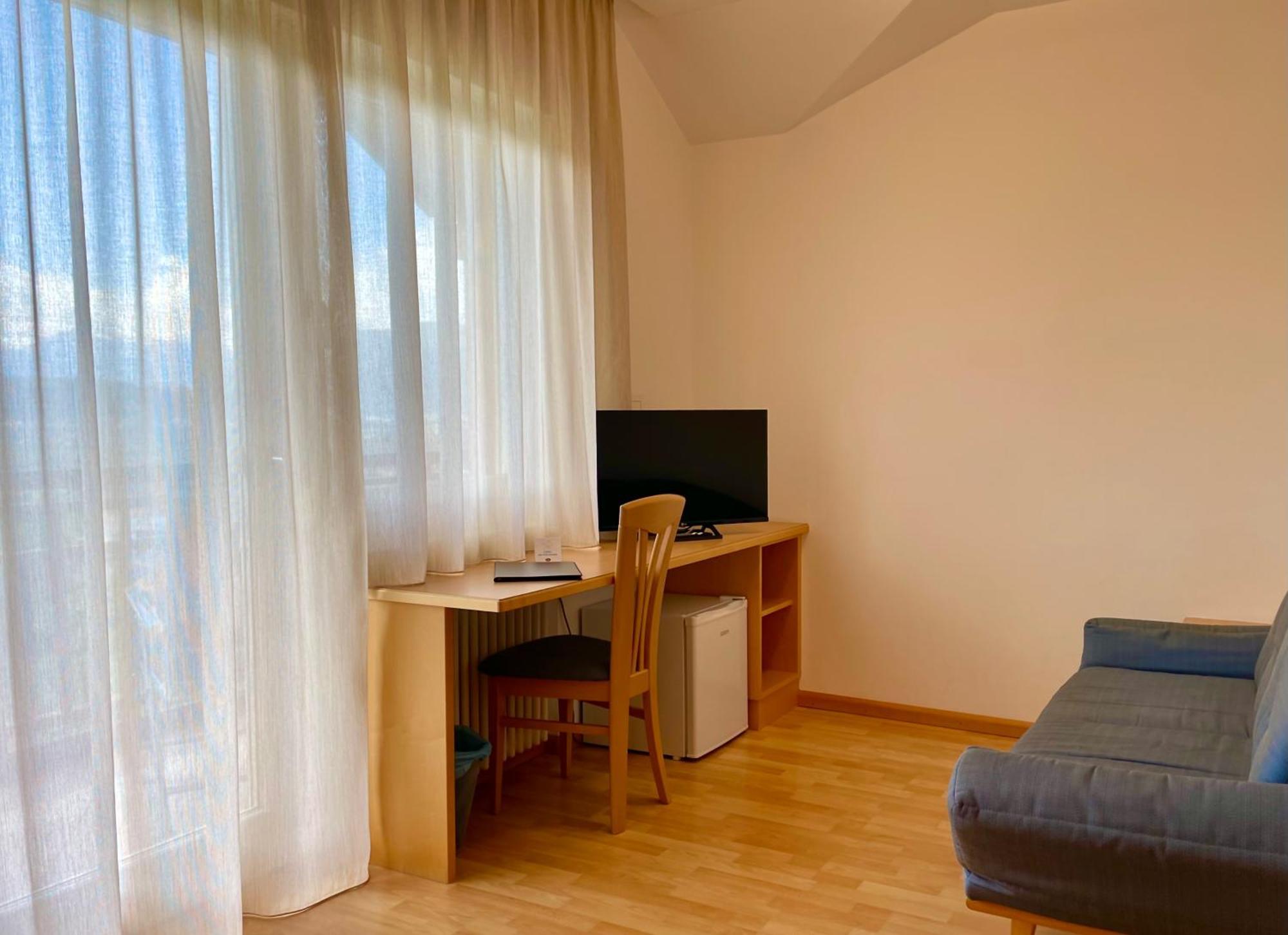 לאיבס Hotel Garni Gruener Baum מראה חיצוני תמונה